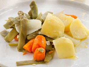 Lee más sobre el artículo Receta de judías verdes, patata y pimentón